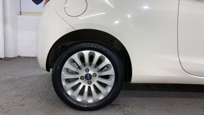 Ford Ka 1.2 Zetec 3dr [Start Stop] Petrol Hatchback